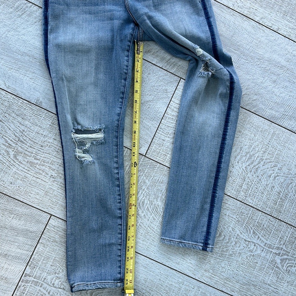Abercrombie & Fitch Women's Skinny Jeans - Light Blue Distressed - Picture 5 of 6